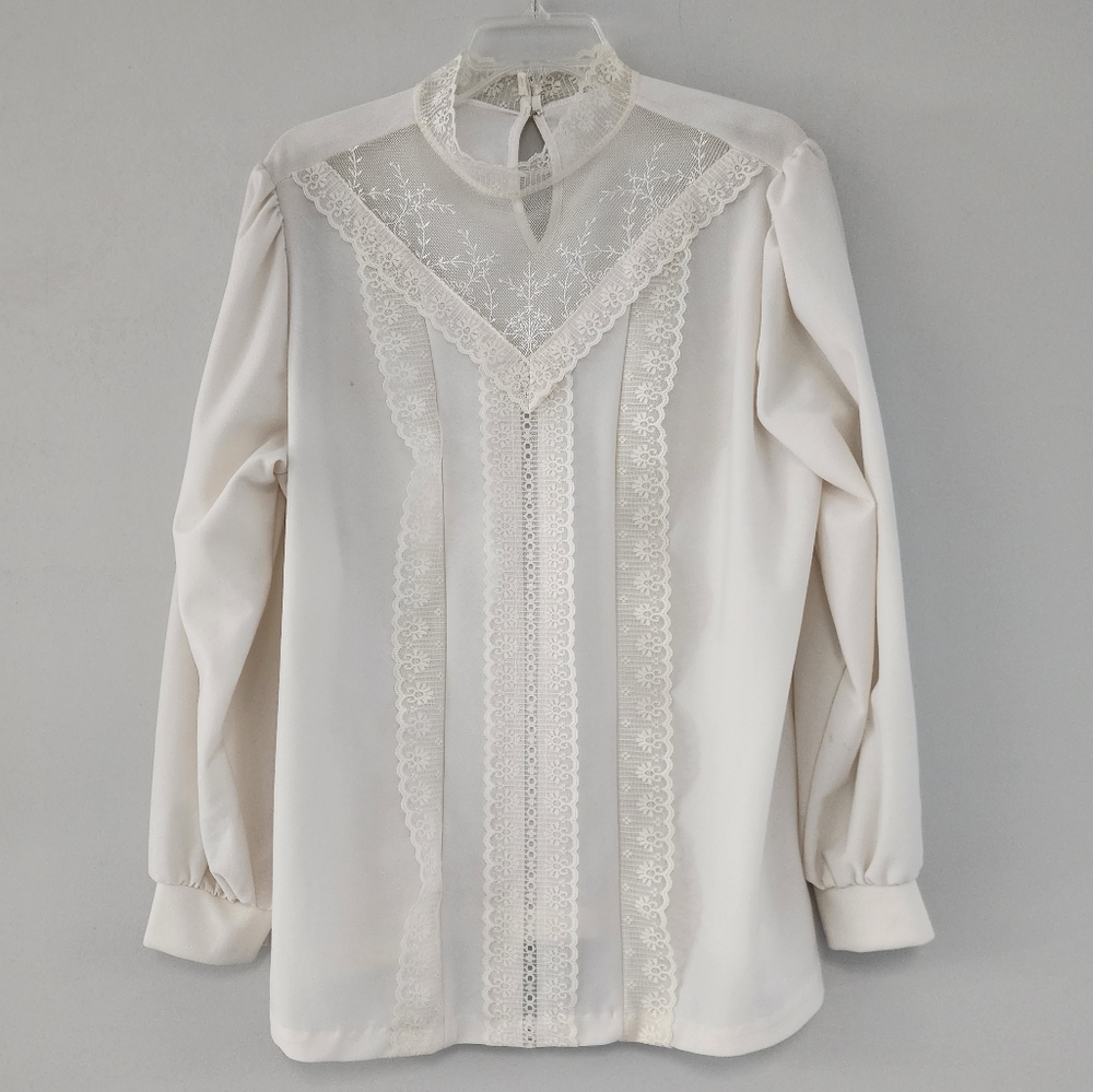 Vintage lace ivory‎ blouse